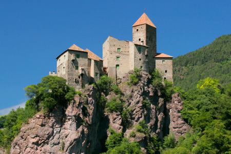 Schloss Karneid im Eggental