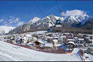 Das Skigebiet Haideralm in Südtirol ist ein wahres Winterparadies. Eingebettet in die malerischen Alpen bietet es erstklassige Skipisten und eine bezaubernde Naturlandschaft, die jeden in ihren Bann zieht.