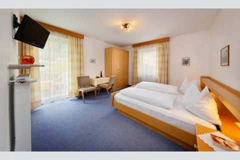 Doppelbettzimmer Pension Siller *** in Algund | Forst