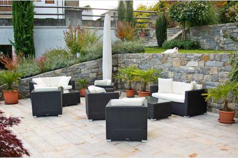 Garni Meranblick - Giardino con comoda lounge