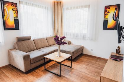 Apartment No. 1, eat-in kitchen Apartment No. 1, eat-in kitchen