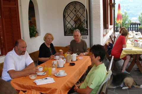 Schlettererhof  Farm Holidays in Tirolo